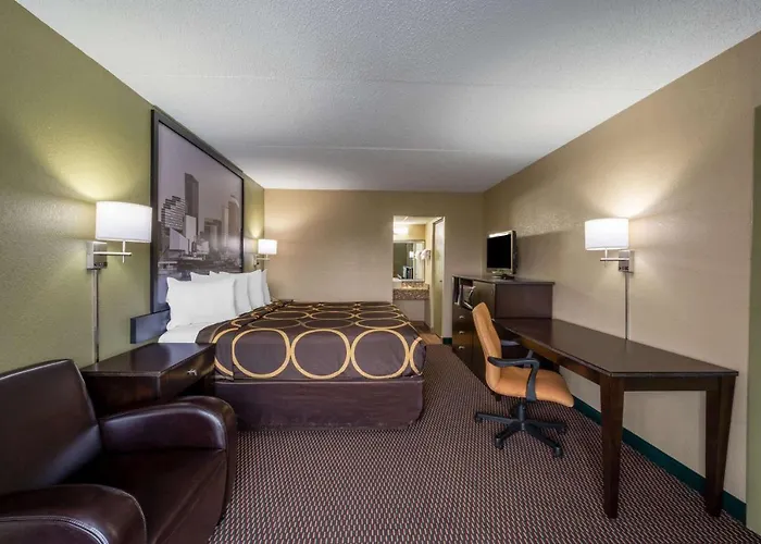 Super 8 By Wyndham Perrysburg-Toledo