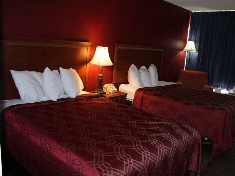 Super 8 By Wyndham Perrysburg-toledo Hotel