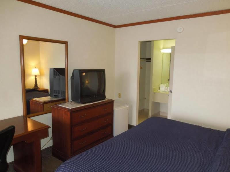 Super 8 By Wyndham Perrysburg-toledo
