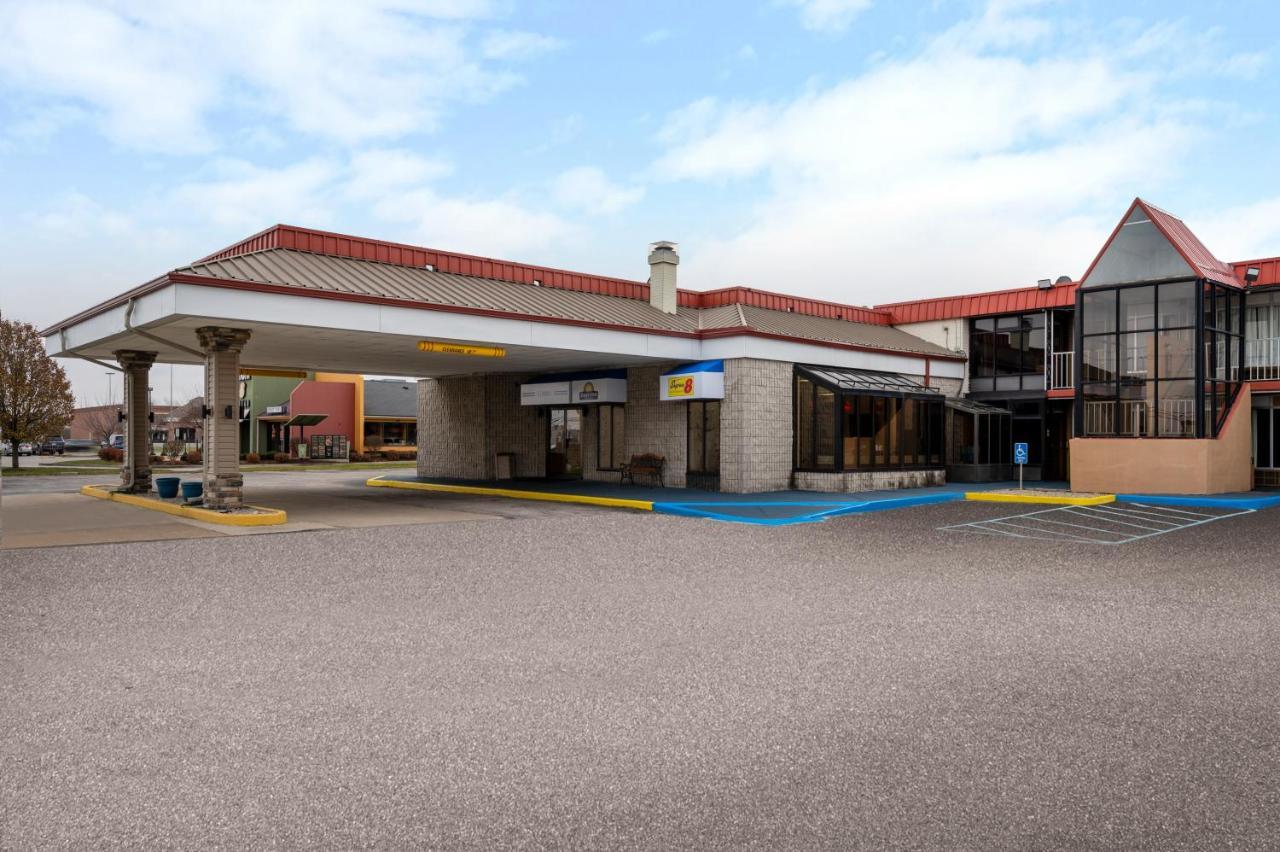 Super 8 By Wyndham Perrysburg-toledo Perrysburg
