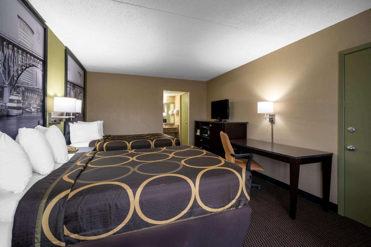 Hotel Super 8 By Wyndham Perrysburg-toledo Perrysburg