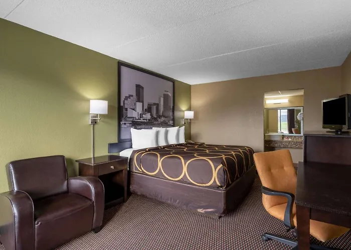 Super 8 By Wyndham Perrysburg-Toledo